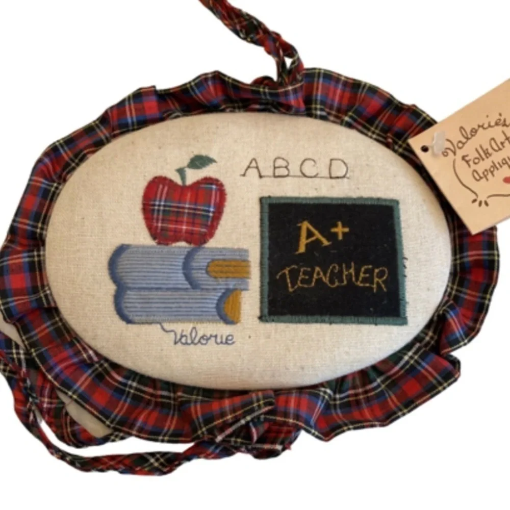 VTG 80s 90s Valorie Sockwell A+ Teacher Basket Folk Art Plaid Ruffle Apple Retro